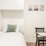 Self Check-In Apartments By Amber
